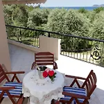 Apartament Mythos *