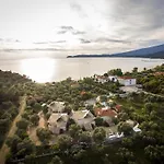 Apartament Mythos *