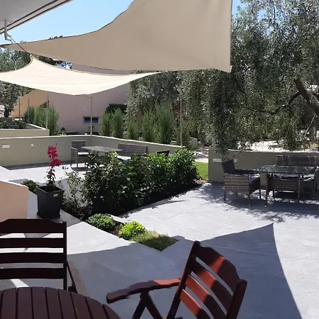 アパート Mythos *