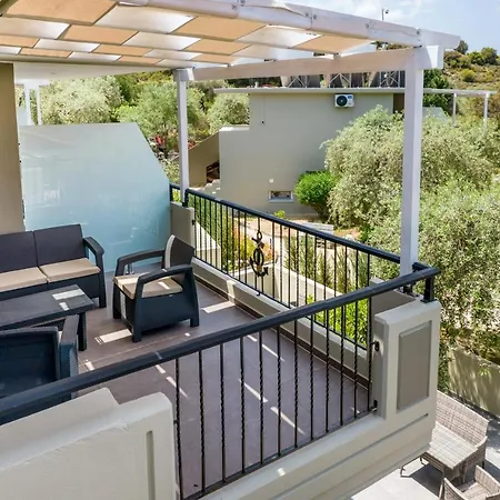 Apartament Mythos *