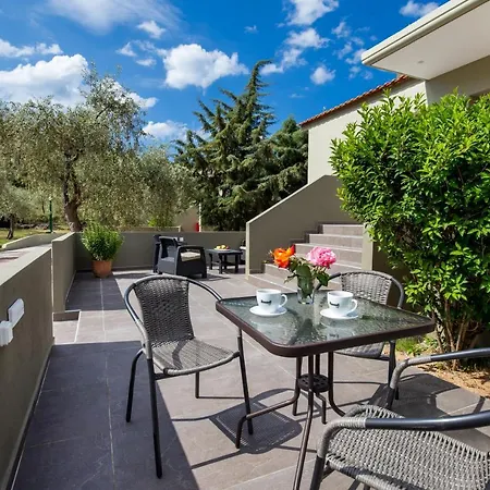 Apartament Mythos Potos