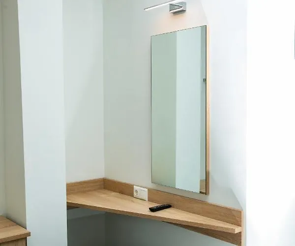 米索斯简易别墅公寓 *