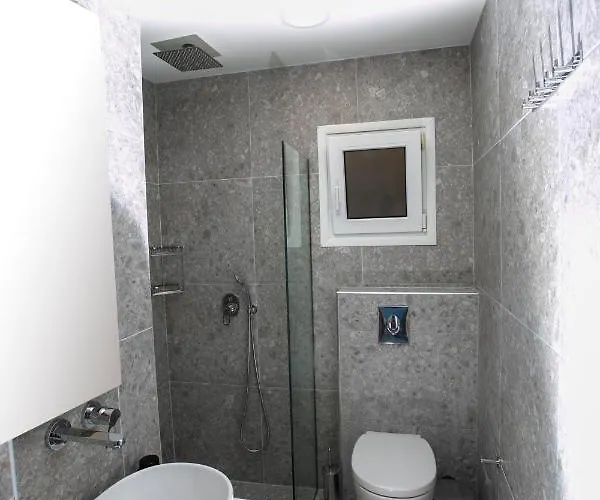 米索斯简易别墅公寓 *