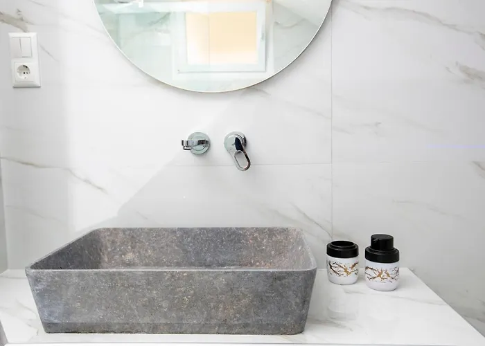 米索斯简易别墅公寓 *